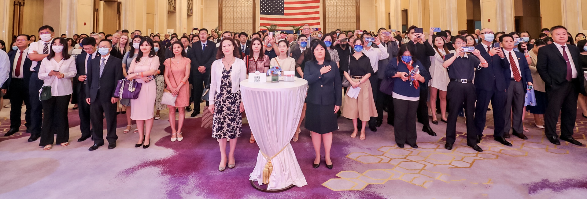 章笑梅主任出席美驻汉总领馆举办的美国国庆招待会