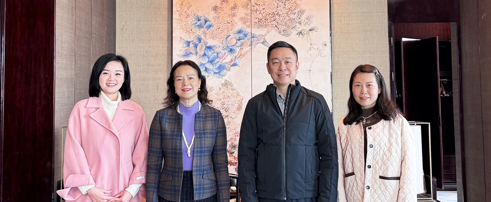 章笑梅主任会见新加坡企业发展局 中国司副司长李易霖